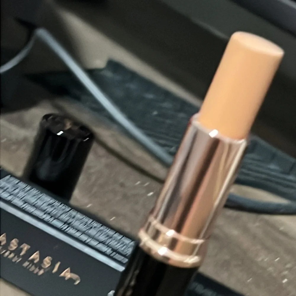 🍫💜Almond Anastasia Beverly Hills Foundation Stick